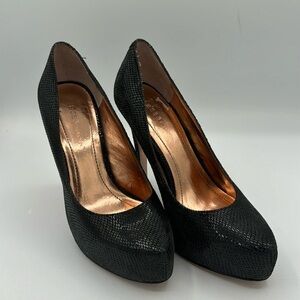 BCBGeneration faux snakeskin 4.75” heels! Size 7B